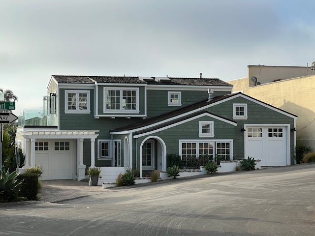 green-coloured-san-diego-home-on-hill